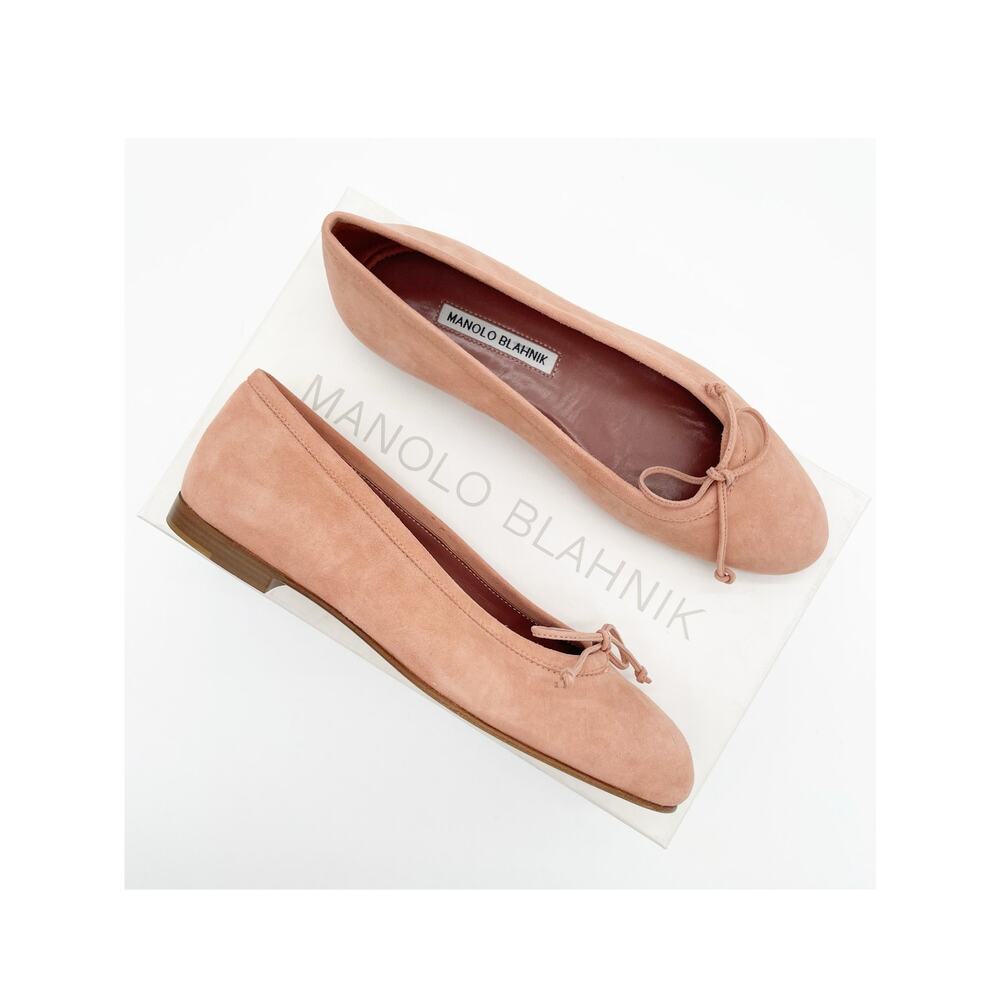 Manolo Blahnik Veralli Nude Suede Ballet Flats Round Toe Classic Slip On IT 37